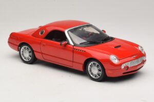Ford Thunderbird Червен Maisto 1:18 31620 Метал — снимка 6 от 8