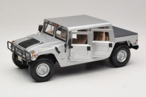 Hummer H1 Хардтоп Сребърен Maisto 1:18 36857 Метал — снимка 2 от 8
