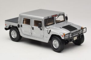 Hummer H1 Хардтоп Сребърен Maisto 1:18 36857 Метал — снимка 6 от 8