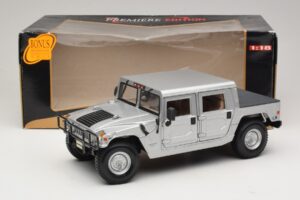Hummer H1 Хардтоп Сребърен Maisto 1:18 36857 Метал — снимка 8 от 8