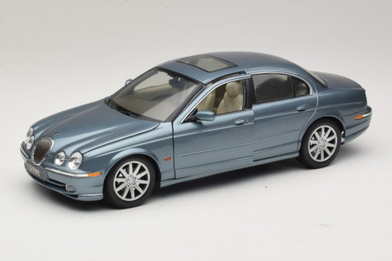 Jaguar S-Type X200 Син Maisto 1:18 31865 Метал