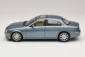 Jaguar S-Type X200 Син Maisto 1:18 31865 Метал — снимка 4 от 8