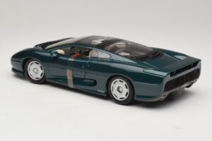 Jaguar XJ220 Зелен Металик Maisto 1:18 31807 Метал — снимка 7 от 8