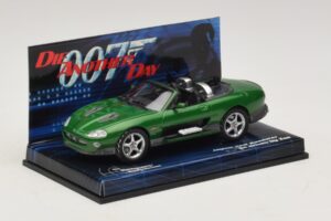 Jaguar XKR X100 Родстер Die Another Day Minichamps 1:43 045149 Метал — снимка 2 от 5