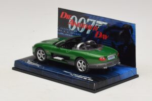 Jaguar XKR X100 Родстер Die Another Day Minichamps 1:43 045149 Метал — снимка 3 от 5