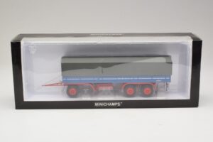 Kassbohrer 3-Achs Син Черен Minichamps 1:43 439161090 Метал — снимка 6 от 6