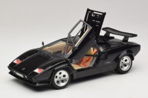 Lamborghini Countach 5000 Quattrovalvole Черен Bburago 1:18 3337 Метал — снимка 2 от 8