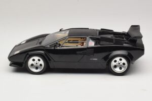 Lamborghini Countach 5000 Quattrovalvole Черен Bburago 1:18 3337 Метал — снимка 4 от 8