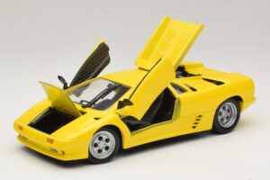 Lamborghini Diablo Жълт Maisto 1:18 32803 Метал — снимка 2 от 8