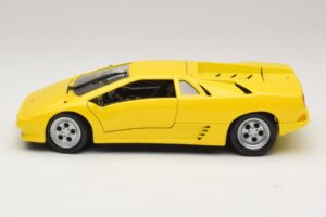 Lamborghini Diablo Жълт Maisto 1:18 32803 Метал — снимка 4 от 8