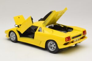 Lamborghini Diablo Жълт Maisto 1:18 32803 Метал — снимка 5 от 8