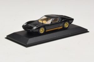 Lamborghini Miura P400 Черен Minichamps 1:43 430103004 Метал — снимка 2 от 5