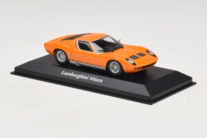 Lamborghini Miura P400 Оранжев Maxichamps 1:43 940103001 Метал — снимка 3 от 5