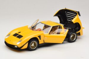 Lamborghini Miura SVR Жълт & Черен Kyosho 1:18 08319GY Метал — снимка 2 от 8