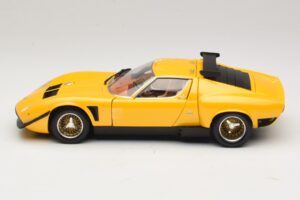 Lamborghini Miura SVR Жълт & Черен Kyosho 1:18 08319GY Метал — снимка 4 от 8