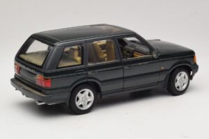 Land Rover Range Rover P38A 4.6 HSE Зелен Металик AUTOart 1:18 70010 Метал — снимка 3 от 8