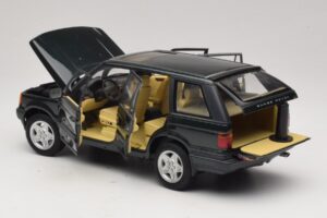 Land Rover Range Rover P38A 4.6 HSE Зелен Металик AUTOart 1:18 70010 Метал — снимка 5 от 8