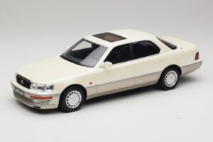 Lexus LS 400 XF10 Diamond White Pearl Otto 1:18 OT1277 Смола