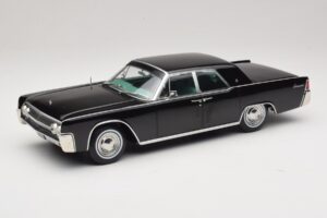Lincoln Continental Черен KK-Scale 1:18 KKDC181483 Метал