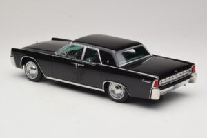 Lincoln Continental Черен KK-Scale 1:18 KKDC181483 Метал — снимка 5 от 6