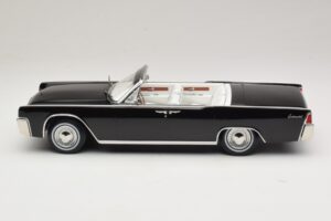 Lincoln Continental Convertible Черен Bad Boys KK-Scale 1:18 KKDC181521 Метал — снимка 4 от 7