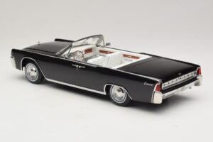 Lincoln Continental Convertible Черен Bad Boys KK-Scale 1:18 KKDC181521 Метал — снимка 6 от 7