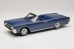 Lincoln Continental Convertible Синьо Металик The Lincoln Lawyer KK-Scale 1:18 KKDC181522 Метал