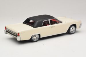 Lincoln Continental Convertible Бял John F. Kennedy KK-Scale 1:18 KKDC181523 Метал — снимка 3 от 7