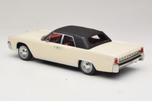 Lincoln Continental Convertible Бял John F. Kennedy KK-Scale 1:18 KKDC181523 Метал — снимка 6 от 7