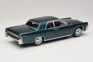 Lincoln Continental Тъмнозелен Металик Matrix Reloaded & Revolutions KK-Scale 1:18 KKDC181481 Метал — снимка 2 от 6