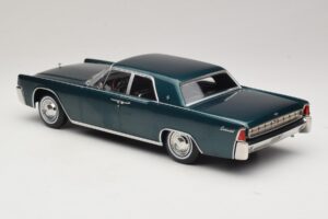 Lincoln Continental Тъмнозелен Металик Matrix Reloaded & Revolutions KK-Scale 1:18 KKDC181481 Метал — снимка 5 от 6
