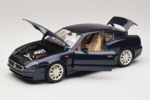 Maserati 3200 GT Син Bburago 1:18 3371-P1 Метал — снимка 2 от 8