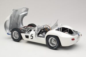Maserati Tipo 61 #5 Camoradi S. Moss / D. Gurney 1000km Nurburgring Winner 1960 Minichamps 1:12 120601205 Метал — снимка 5 от 8