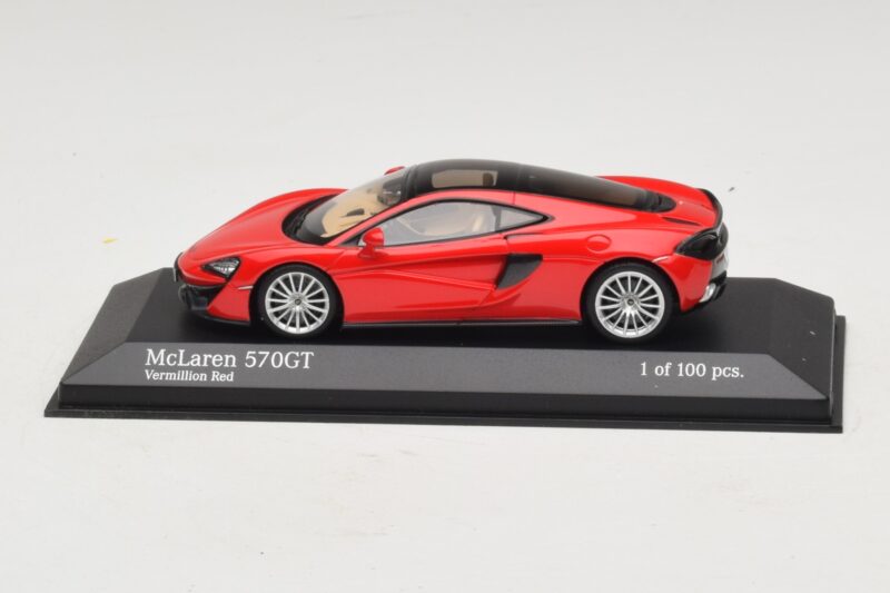 McLaren 570GT Vermillion Red Minichamps 1:43 537154522 Diecast