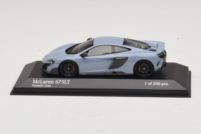 McLaren 675LT Ceramic Grey Minichamps 1:43 537154420 Метал