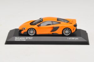 McLaren 675LT Оранжев Minichamps 1:43 537154421 Метал