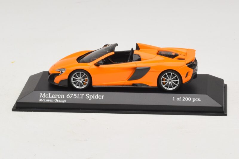 McLaren 675LT Spider Оранжев Minichamps 1:43 537154431 Метал