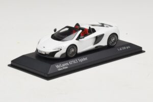 McLaren 675LT Spider Silica White Minichamps 1:43 537154432 Метал — снимка 2 от 5