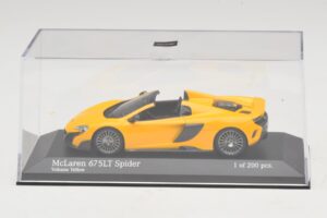 McLaren 675LT Spider Volcano Yellow Minichamps 1:43 537154430 Метал — снимка 4 от 5