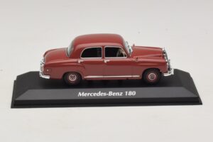 Mercedes 180 W120 Червен Maxichamps 1:43 940033101 Diecast