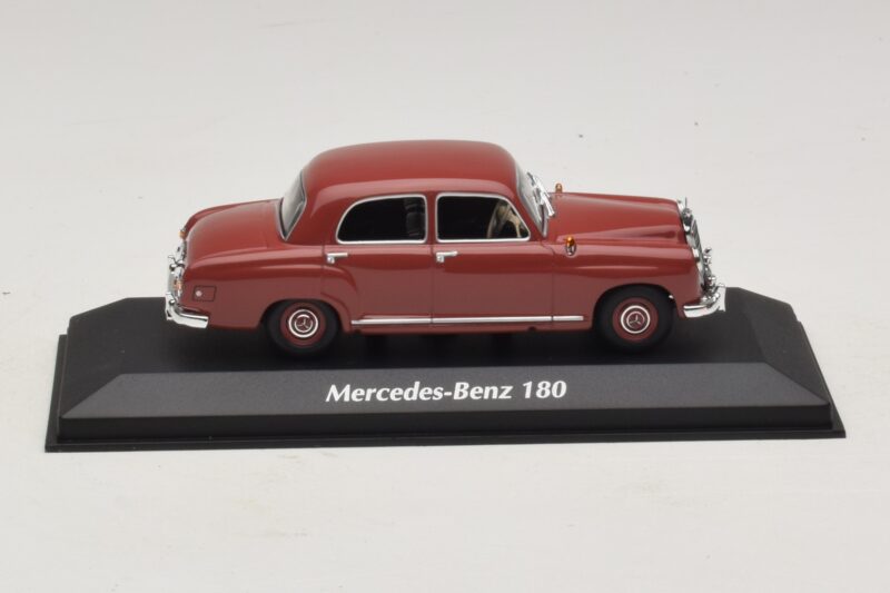 Mercedes 180 W120 Червен Maxichamps 1:43 940033101 Метал