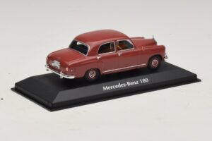 Mercedes 180 W120 Червен Maxichamps 1:43 940033101 Метал — снимка 2 от 5