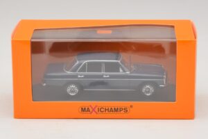 Mercedes 200D W115 Син Maxichamps 1:43 940034000 Метал — снимка 5 от 5