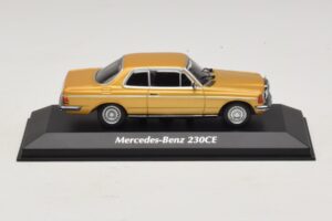 Mercedes 230 CE C123 Златист Металик Maxichamps 1:43 940032220 Метал