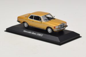 Mercedes 230 CE C123 Златист Металик Maxichamps 1:43 940032220 Метал — снимка 3 от 5