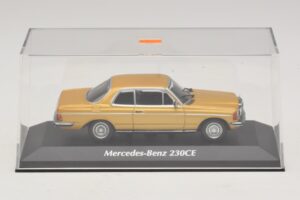 Mercedes 230 CE C123 Златист Металик Maxichamps 1:43 940032220 Метал — снимка 4 от 5