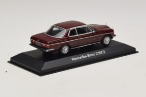 Mercedes 230 CE C123 Червен Maxichamps 1:43 940032221 Метал — снимка 2 от 5