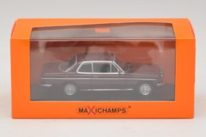 Mercedes 230 CE C123 Червен Maxichamps 1:43 940032221 Метал — снимка 5 от 5