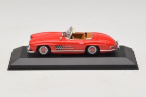 Mercedes 300 SL W198 Червен С Кафяв Интериор Minichamps 1:43 MB009 Diecast
