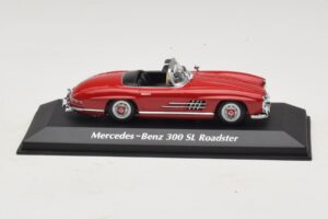 Mercedes 300 SL W198 Roadster Червен Maxichamps 1:43 940039031 Метал
